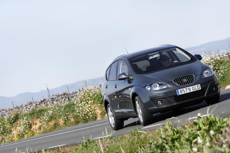  Seat Altea XL 2010 года  (фото 19 из 34)
